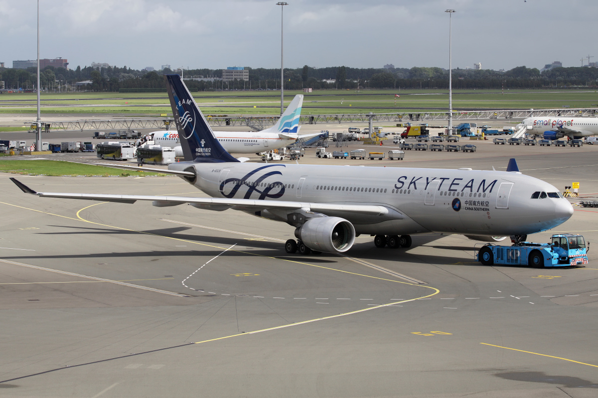 B-6528, China Southern Airlines (malowanie SkyTeam) (Samoloty » Spotting na Schiphol » Airbus A330-200)