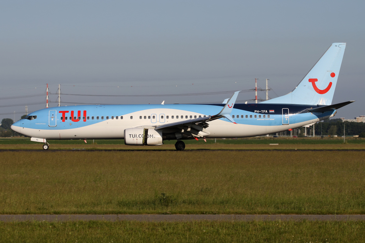 PH-TFA, TUI fly Netherlands (Samoloty » Spotting na Schiphol » Boeing 737-800)