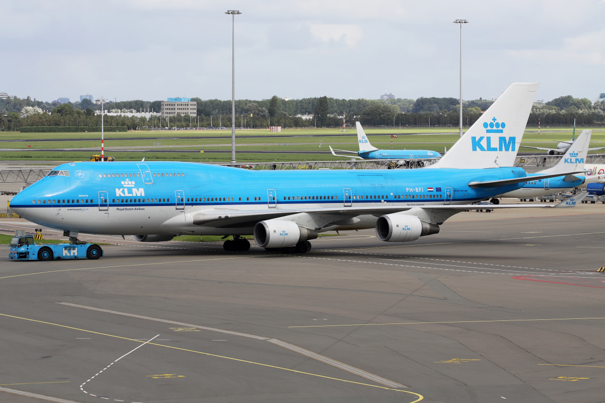 400M, PH-BFI, KLM Royal Dutch Airlines (Samoloty » Spotting na Schiphol » Boeing 747-400)