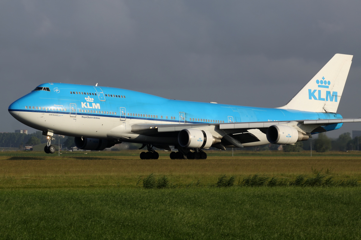 400M, PH-BFH, KLM Royal Dutch Airlines (Samoloty » Spotting na Schiphol » Boeing 747-400)