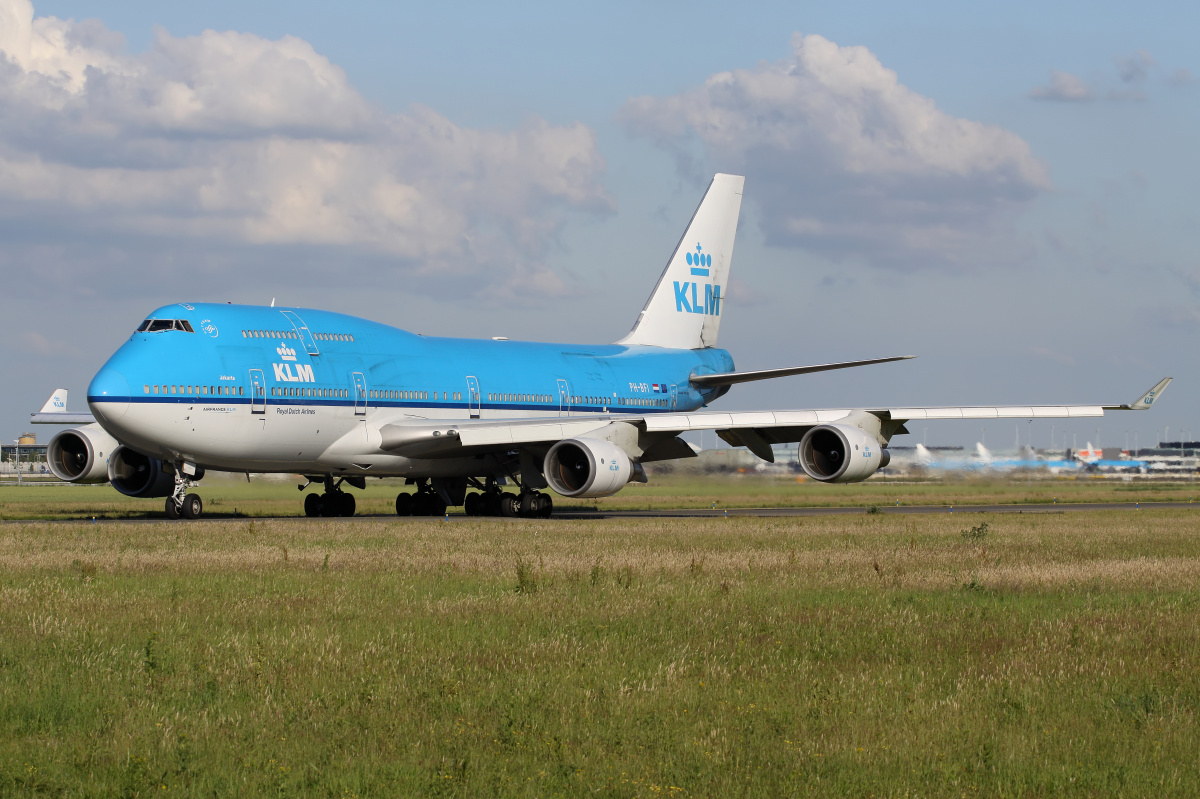 400M, PH-BFI, KLM Royal Dutch Airlines (Samoloty » Spotting na Schiphol » Boeing 747-400)