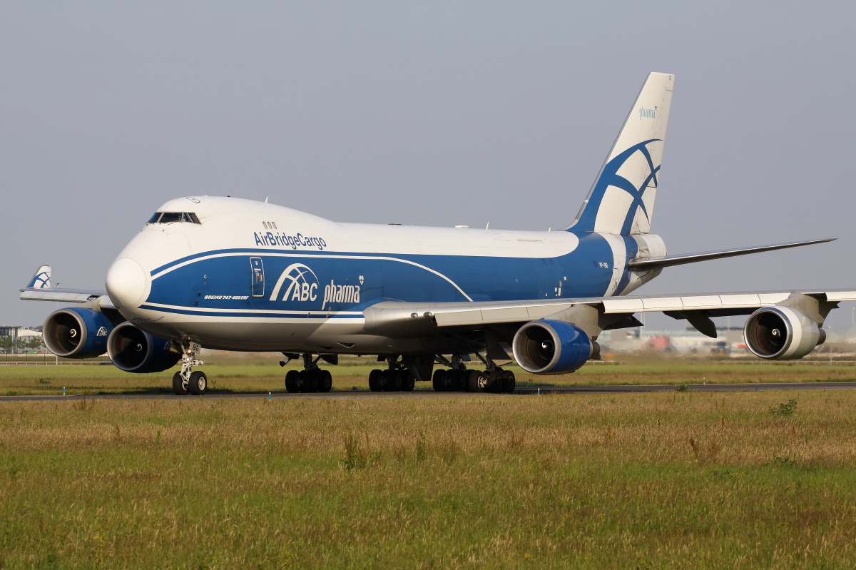 VP-BIG, AirBridgeCargo Airlines (malowanie ABC Pharma) (Samoloty » Spotting na Schiphol » Boeing 747-400F)