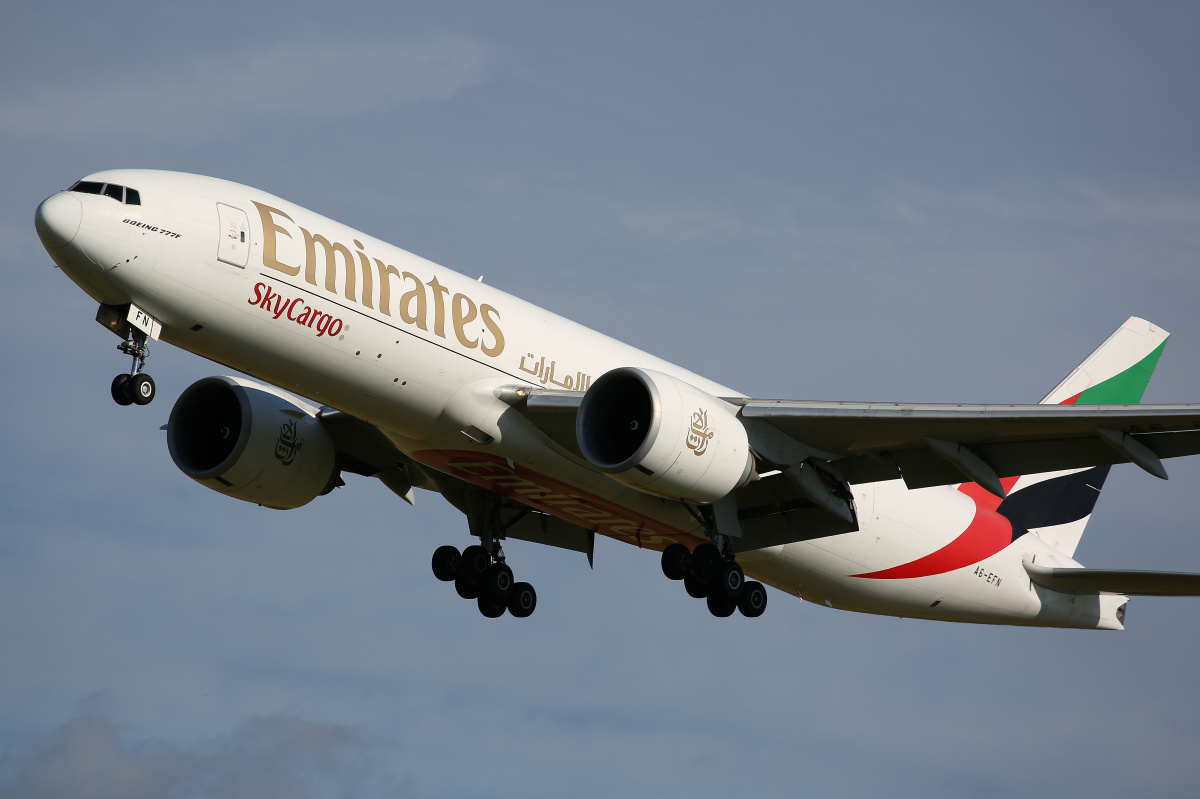 A6-EFN, Emirates SkyCargo (Samoloty » Spotting na Schiphol » Boeing 777F)