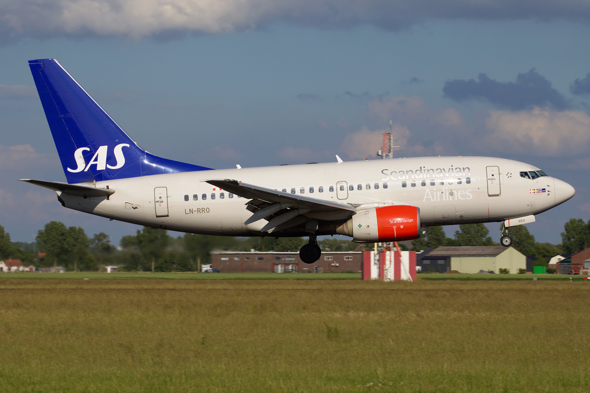 Boeing 737-600, LN-RRO, SAS Scandinavian Airlines (Samoloty » Spotting na Schiphol » pozostałe)