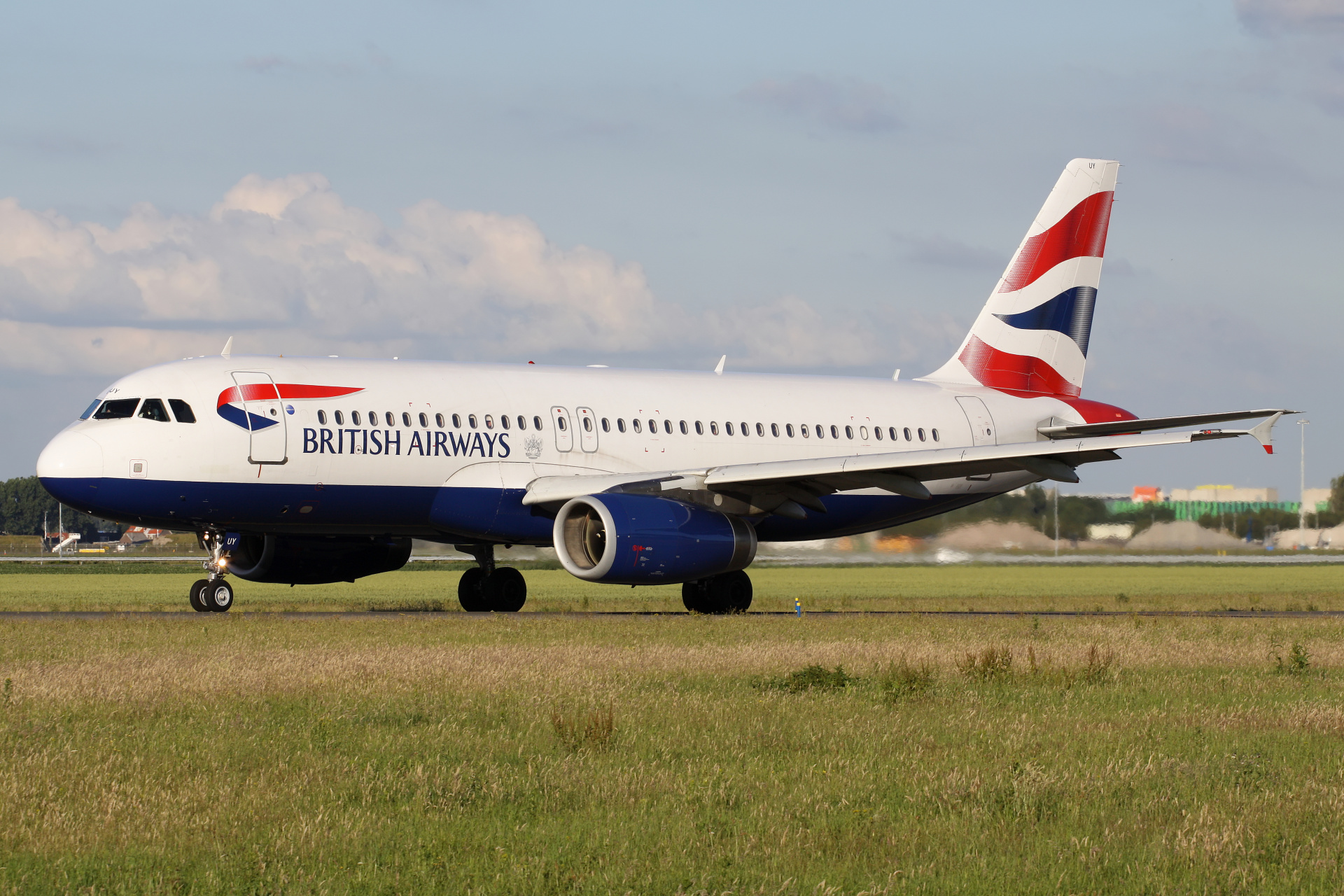 G-EUUY, British Airways (Samoloty » Spotting na Schiphol » Airbus A320-200)