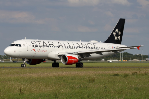 OE-LBZ, Austrian Airlines (malowanie Star Alliance)