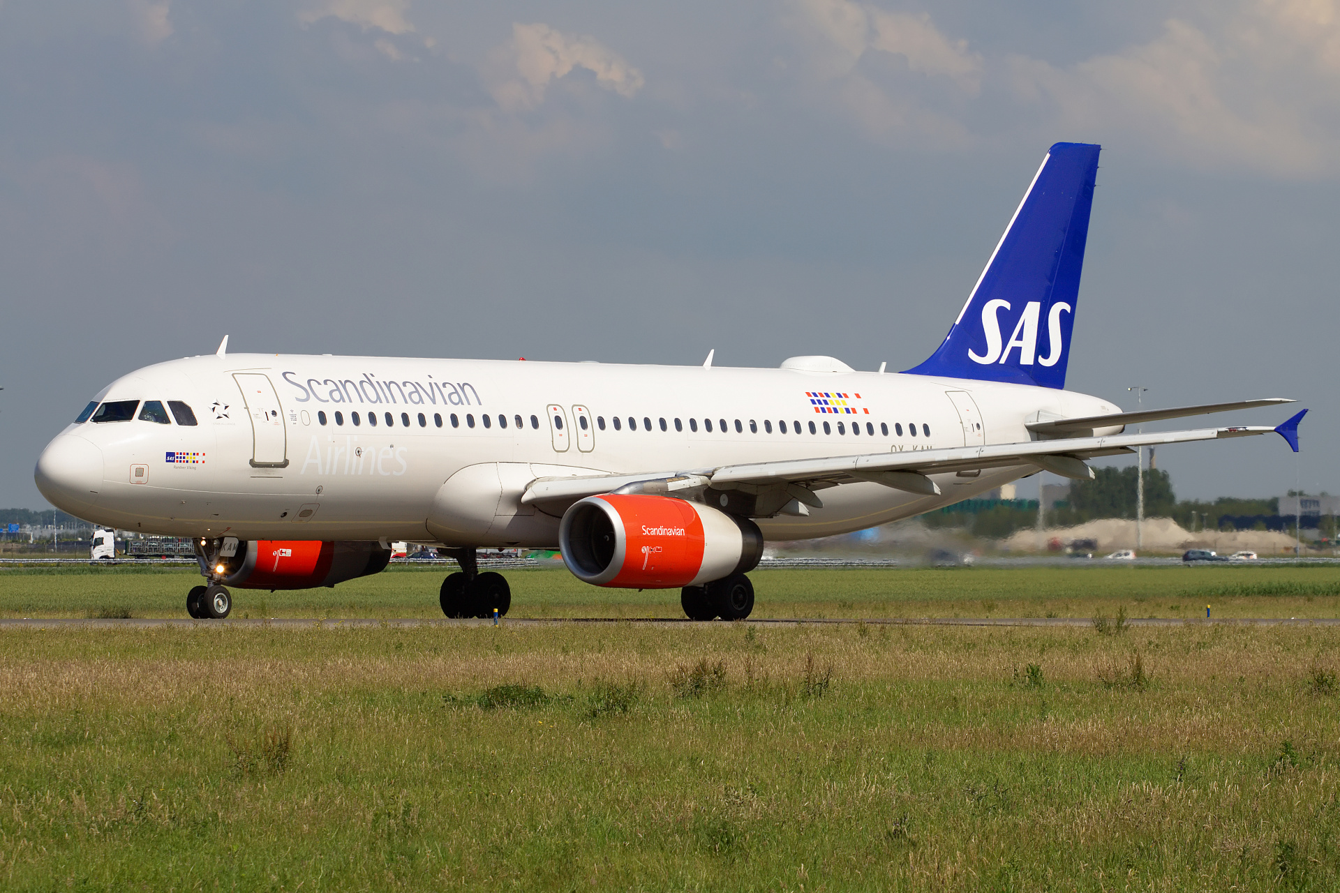 OY-KAL, SAS Scandinavian Airlines System (Samoloty » Spotting na Schiphol » Airbus A320-200)