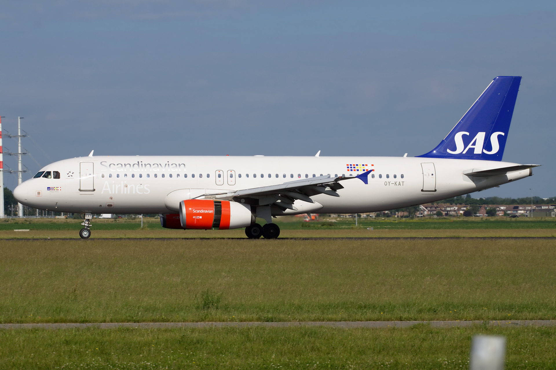 OY-KAT, SAS Scandinavian Airlines System (Samoloty » Spotting na Schiphol » Airbus A320-200)