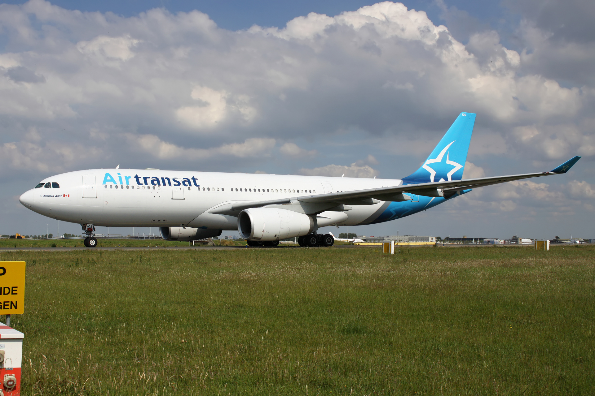 C-GTSI, Air Transat (Samoloty » Spotting na Schiphol » Airbus A330-200)