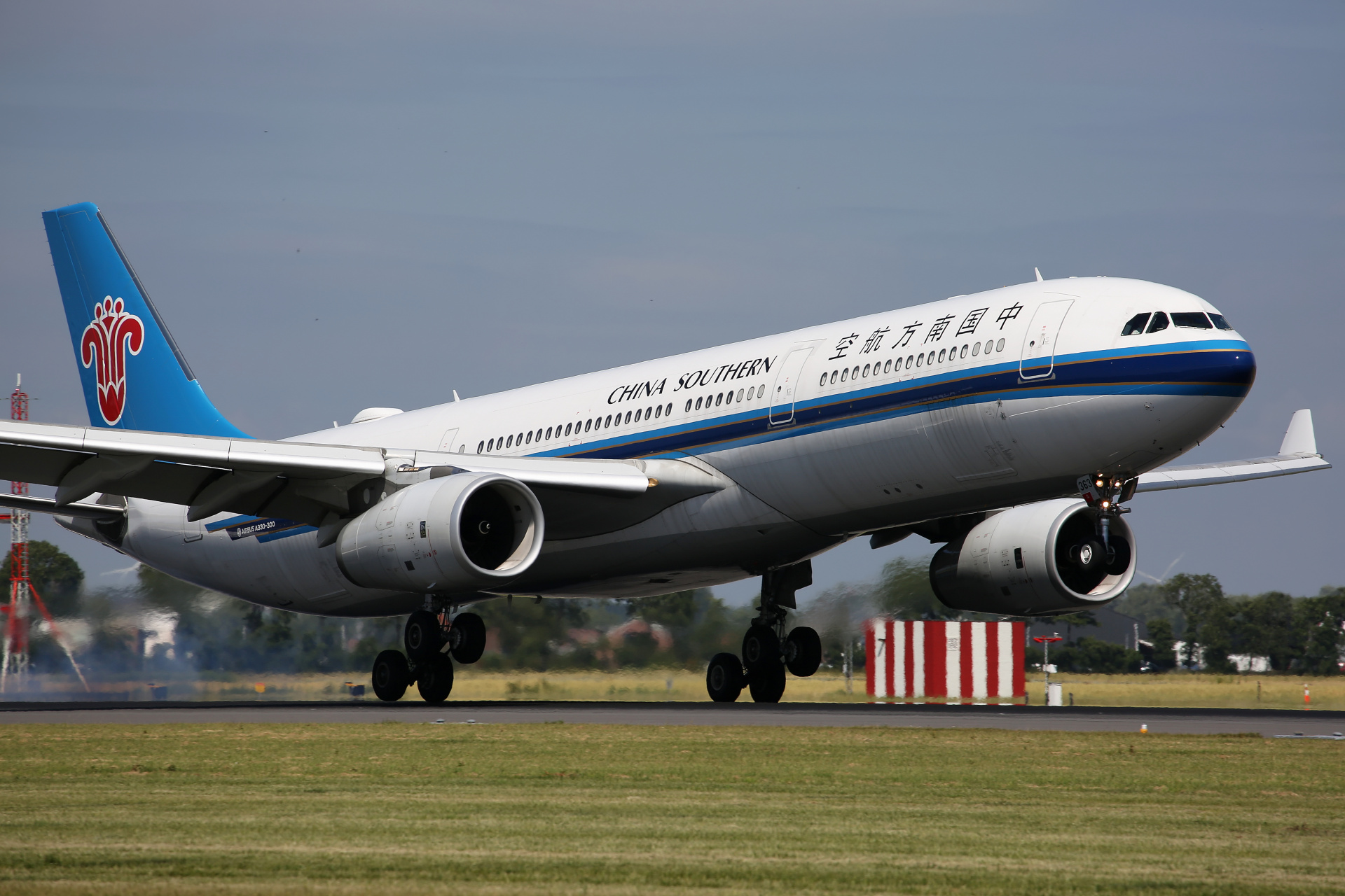 B-8363, China Southern Airlines (Aircraft » Schiphol Spotting » Airbus A330-300)