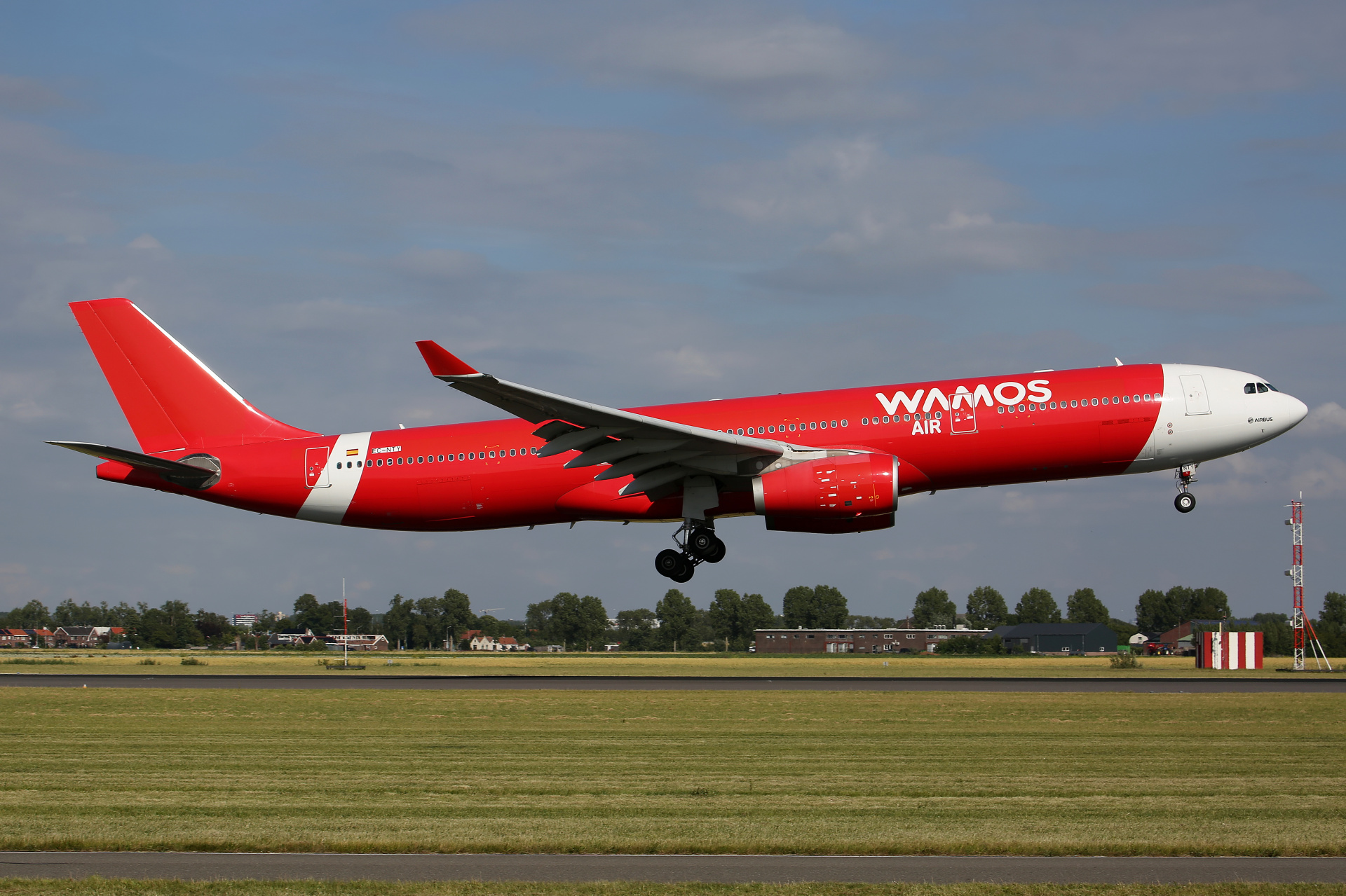 EC-NTY, Wamos Air (Samoloty » Spotting na Schiphol » Airbus A330-300)
