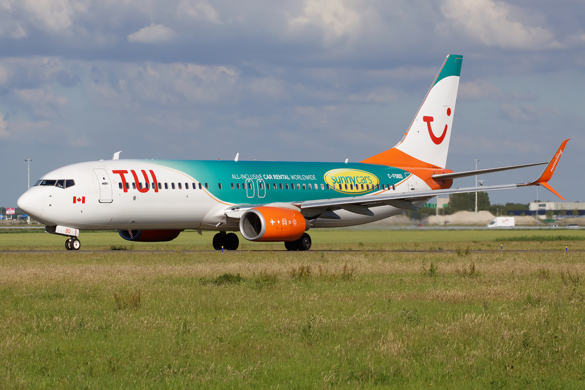 C-FDBD, TUI fly (Sunwing) (Samoloty » Spotting na Schiphol » Boeing 737-800)