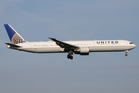 N66051, United Airlines