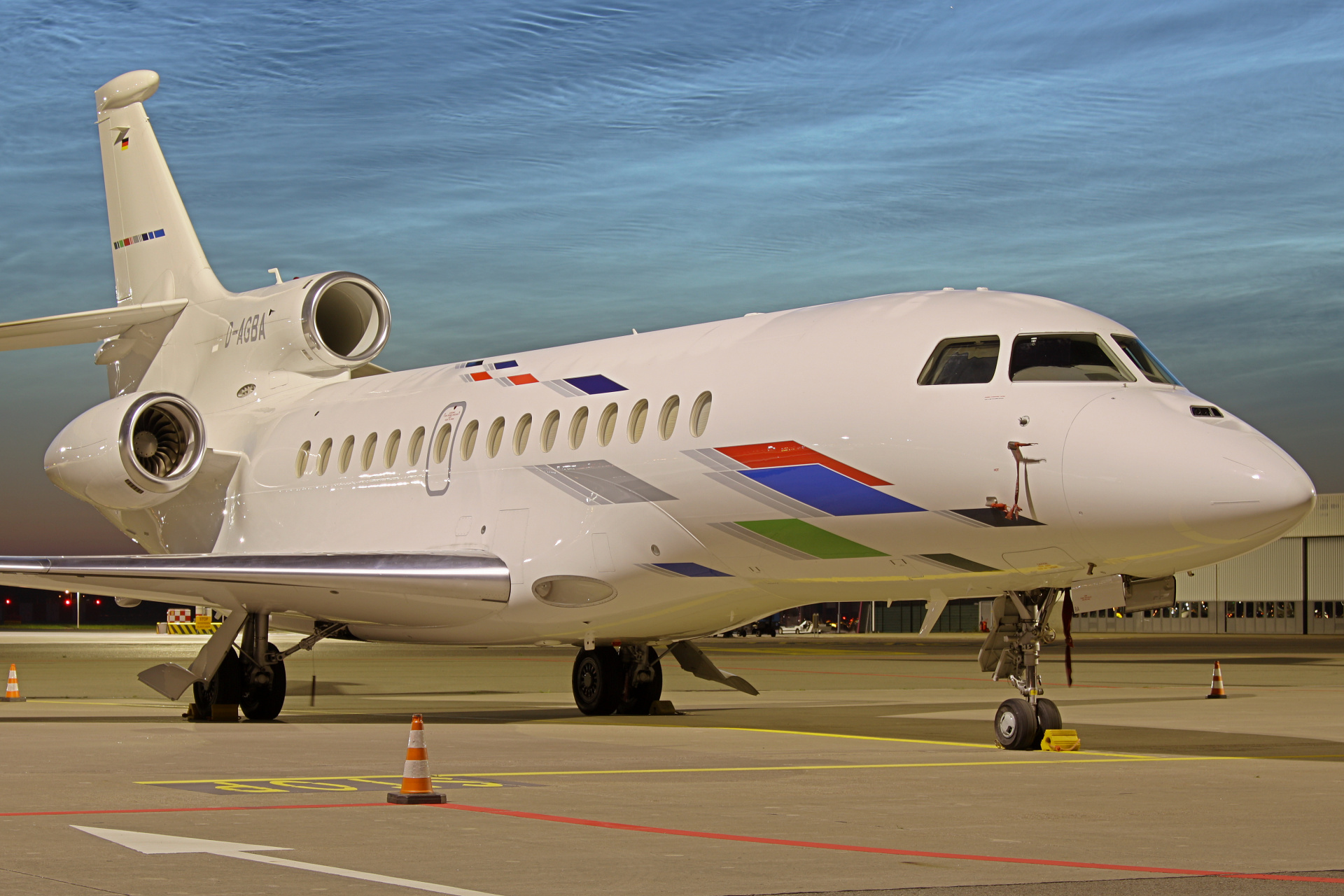 Dassault Falcon 8X, D-AGBA, VW Air Services (Aircraft » Schiphol Spotting » various)