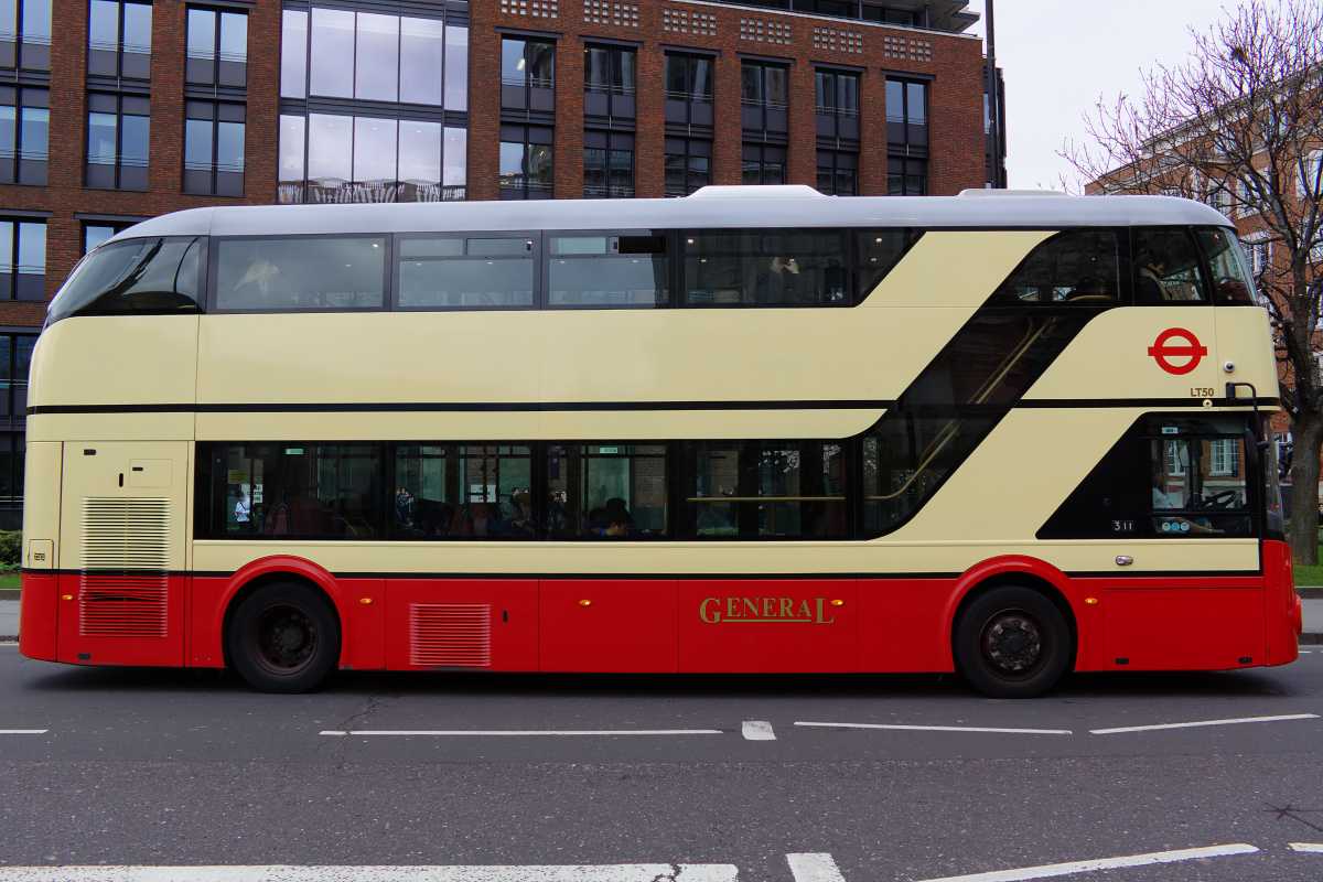 New Routemaster (Podróże » Londyn » Pojazdy)