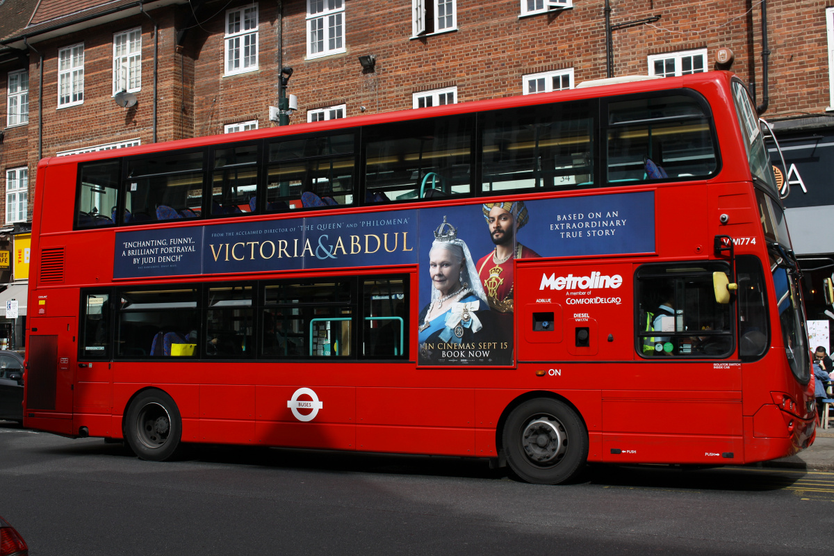 Wright Eclipse Gemini 2 (Volvo B9TL) (Travels » London » Vehicles)