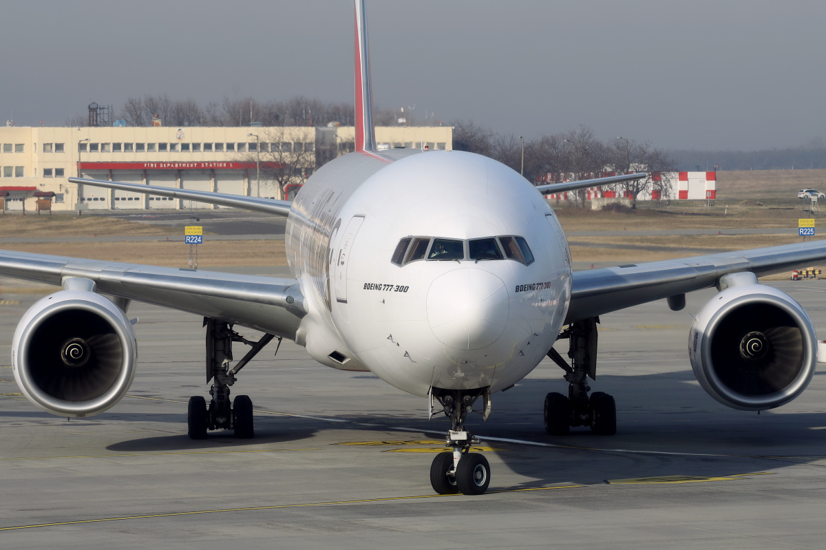 A6-EMN, Emirates (Aircraft » Ferihegy Spotting » Boeing 777-300)