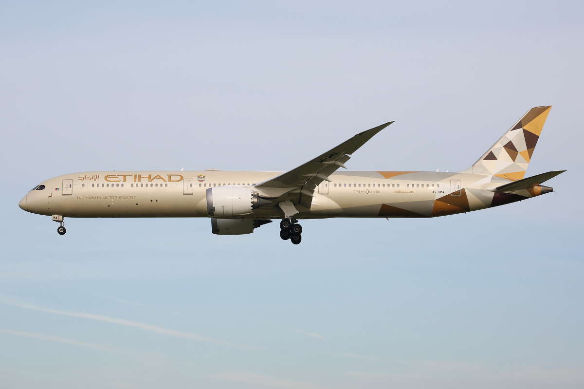 A6-BMA, Etihad Airways (Samoloty » Spotting na Schiphol » Boeing 787-10 Dreamliner)