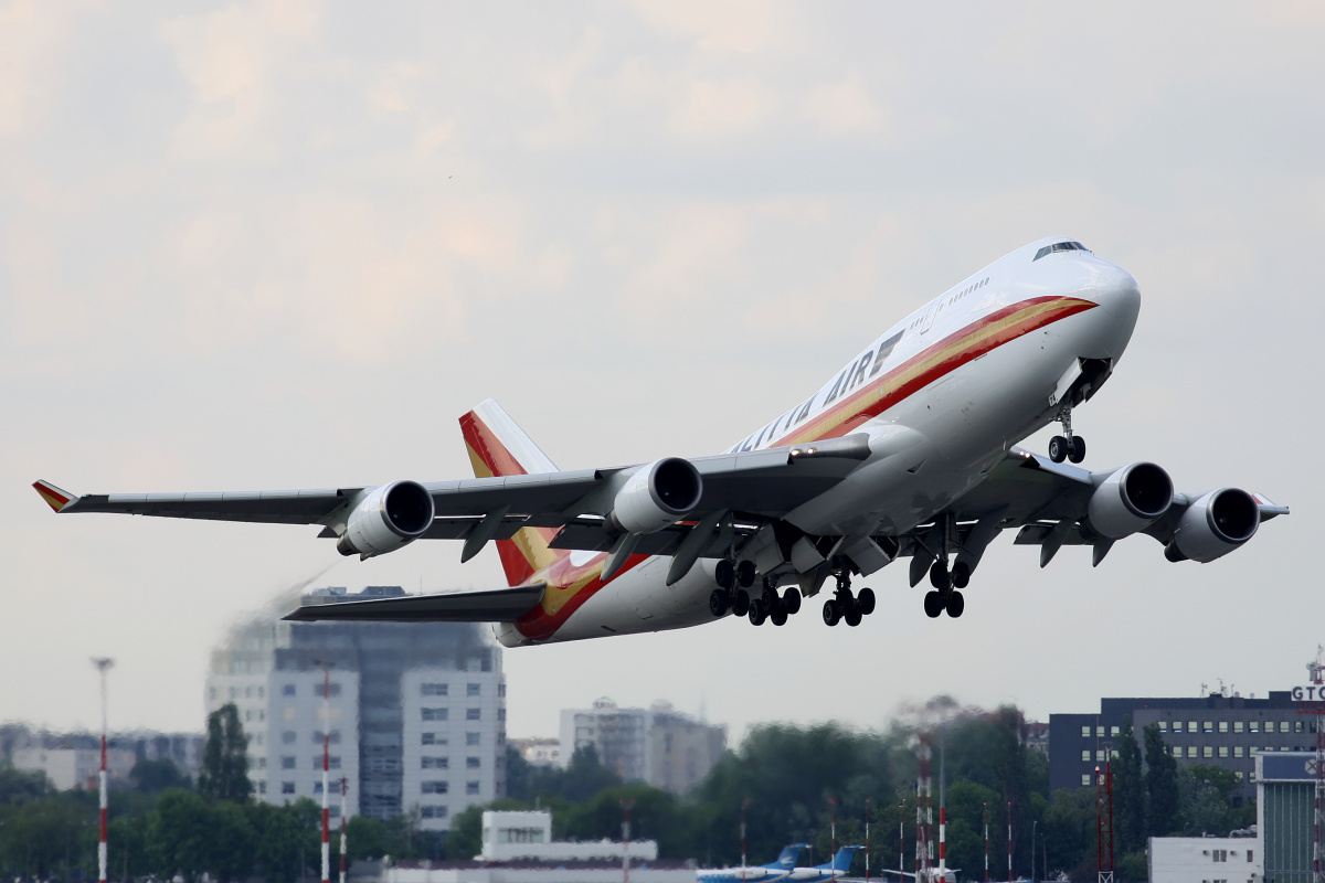 BCF, N742CK (Aircraft » EPWA Spotting » Boeing 747-400F » Kalitta Air)