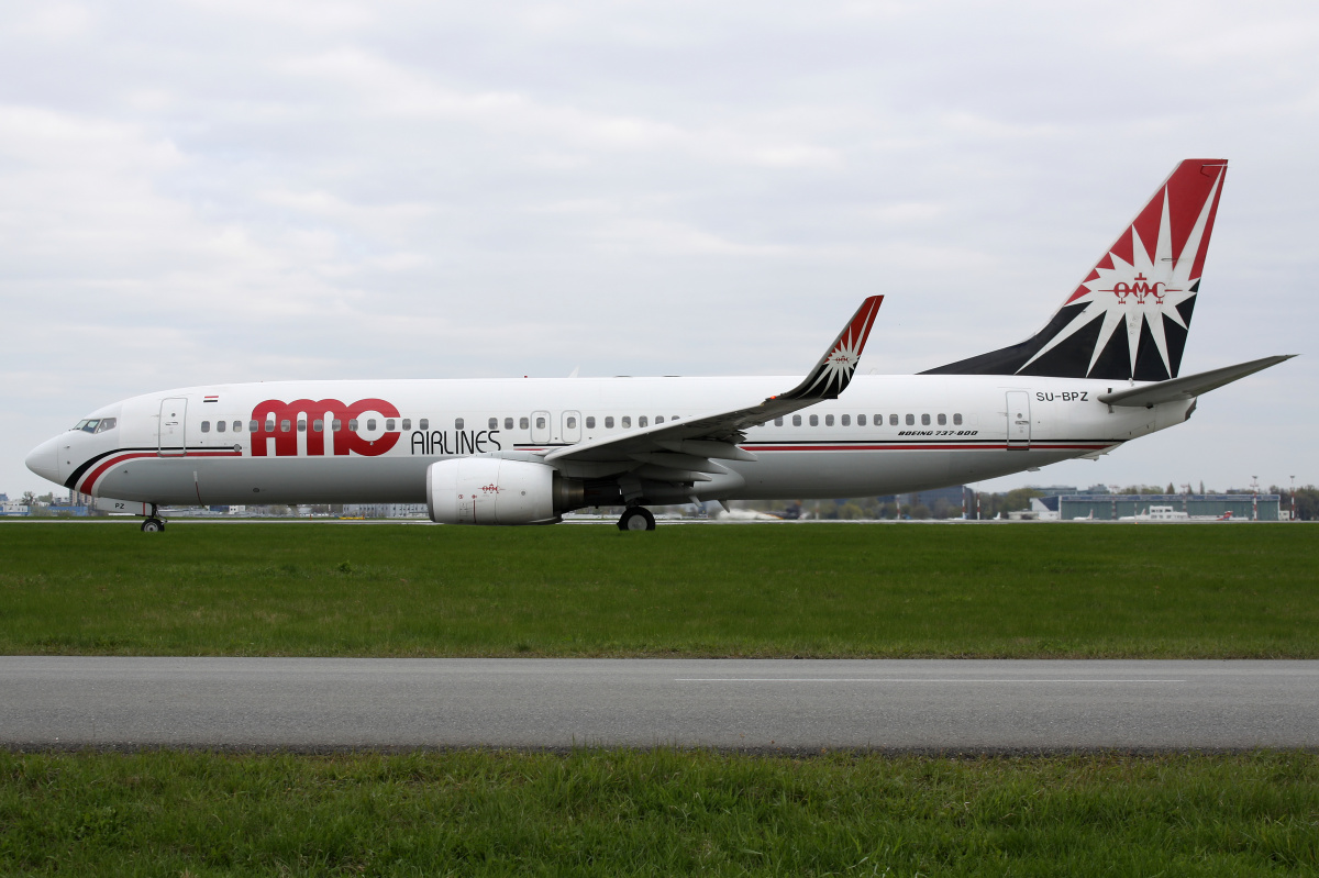 SU-BPZ (Samoloty » Spotting na EPWA » Boeing 737-800 » AMC Airlines)