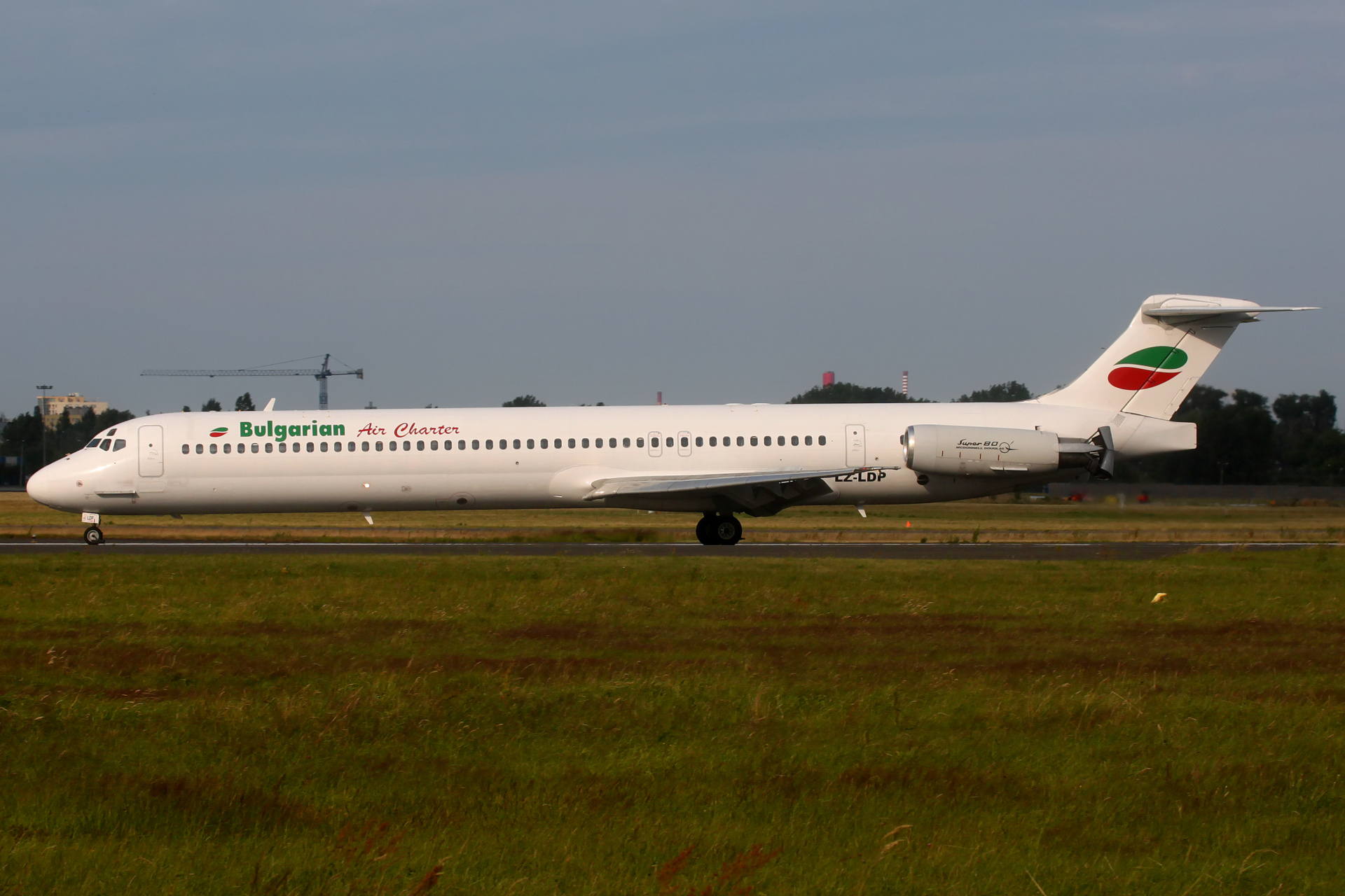 LZ-LDP (Samoloty » Spotting na EPWA » McDonnell Douglas MD-82 » Bulgarian Air Charter)