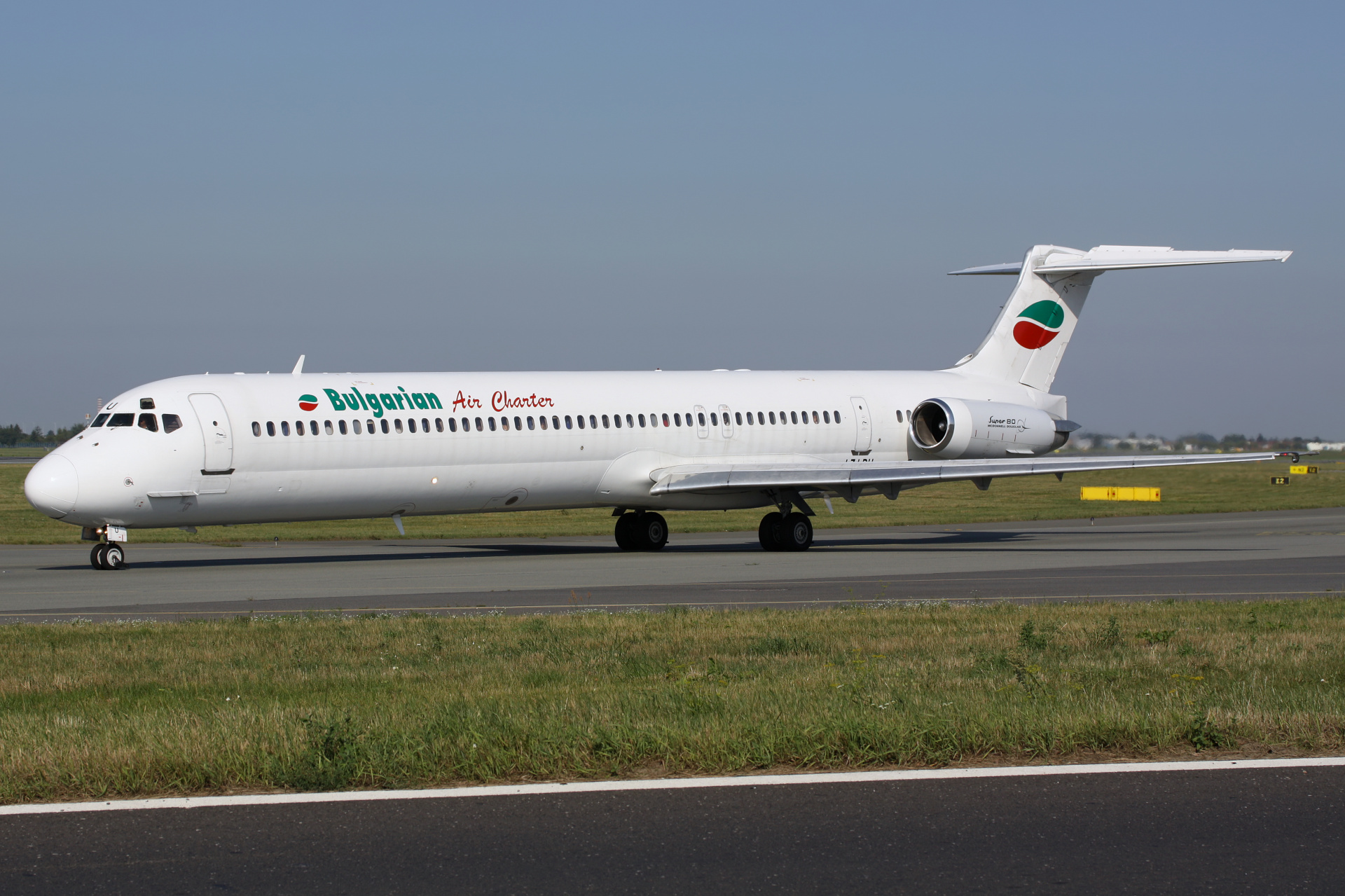 LZ-LDU (Aircraft » EPWA Spotting » McDonnell Douglas MD-82 » Bulgarian Air Charter)