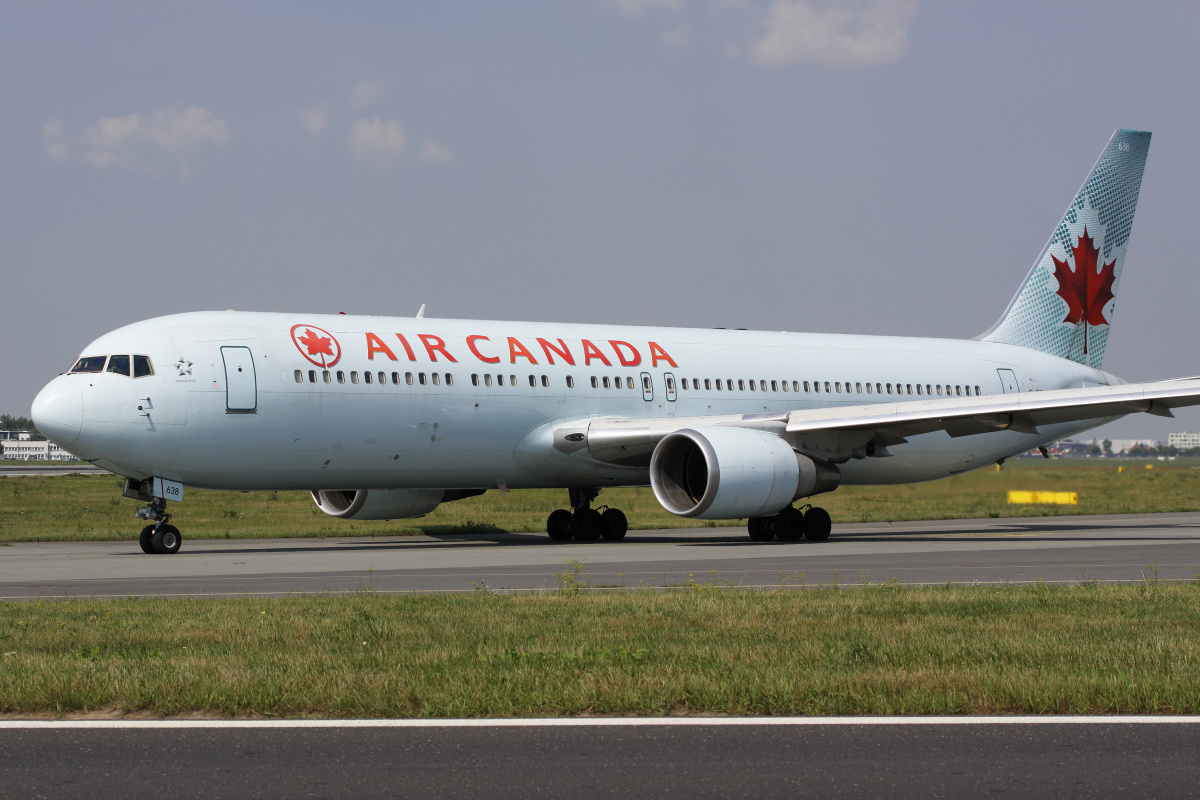 C-FTCA (Samoloty » Spotting na EPWA » Boeing 767-300 » Air Canada)