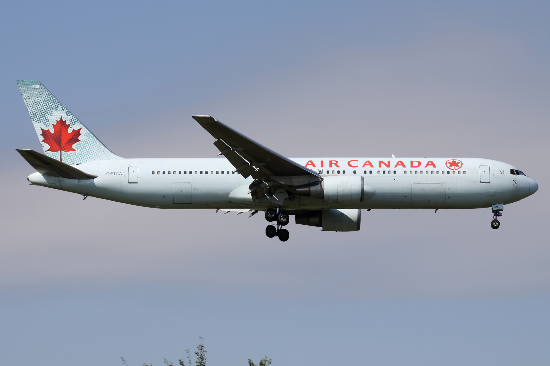 C-FTCA (Samoloty » Spotting na EPWA » Boeing 767-300 » Air Canada)
