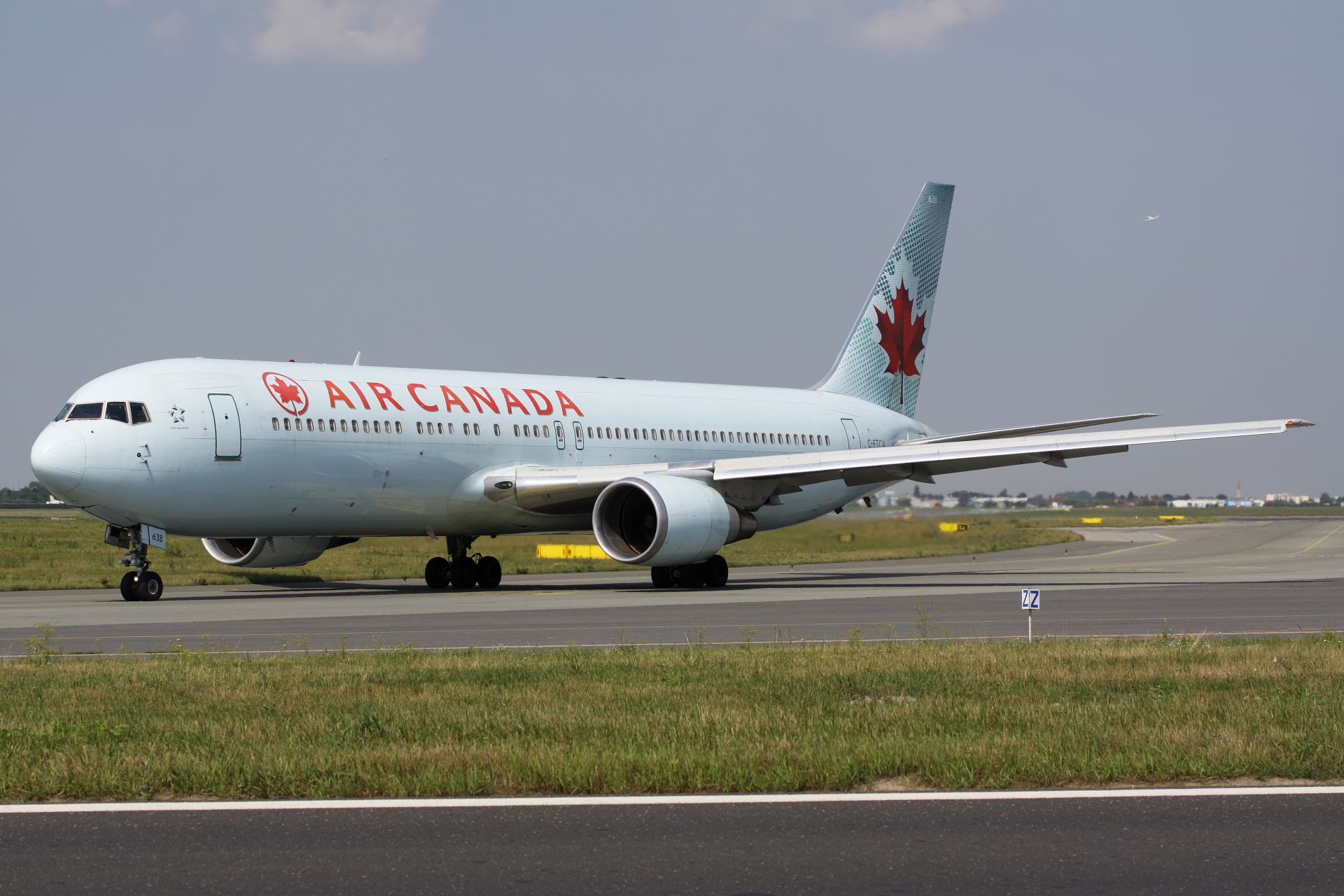 C-FTCA (Aircraft » EPWA Spotting » Boeing 767-300 » Air Canada)