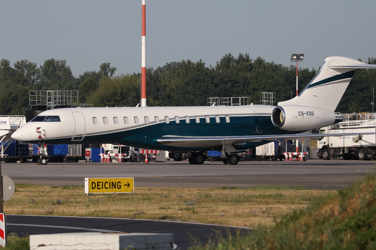 CS-ESS, Executive Jet Management (Samoloty » Spotting na EPWA » Bombardier BD-700 Global 7500)