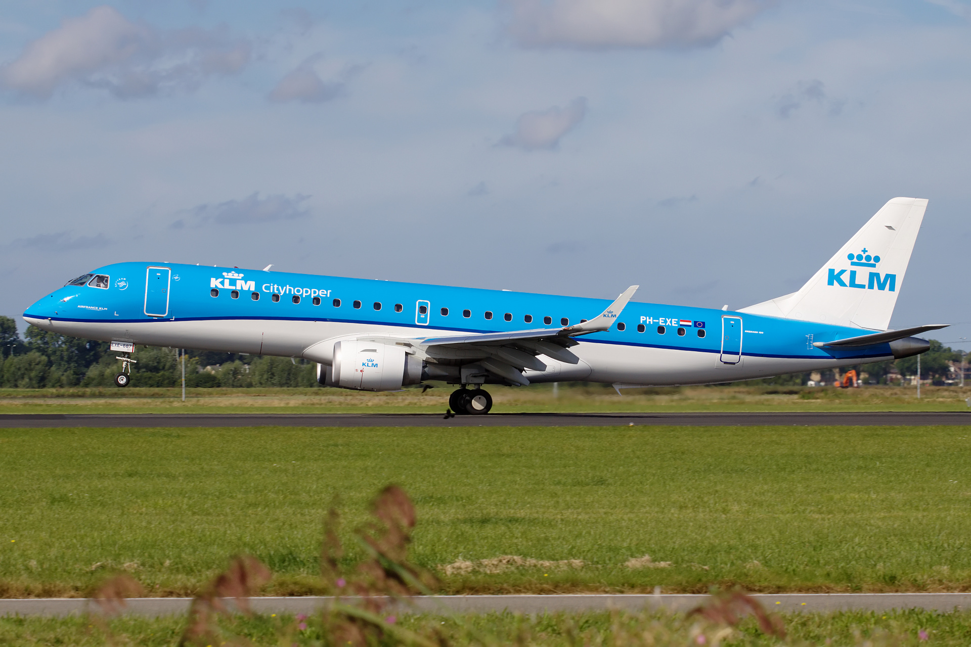 PH-EXE (Samoloty » Spotting na Schiphol » Embraer E190 » KLM Cityhopper)