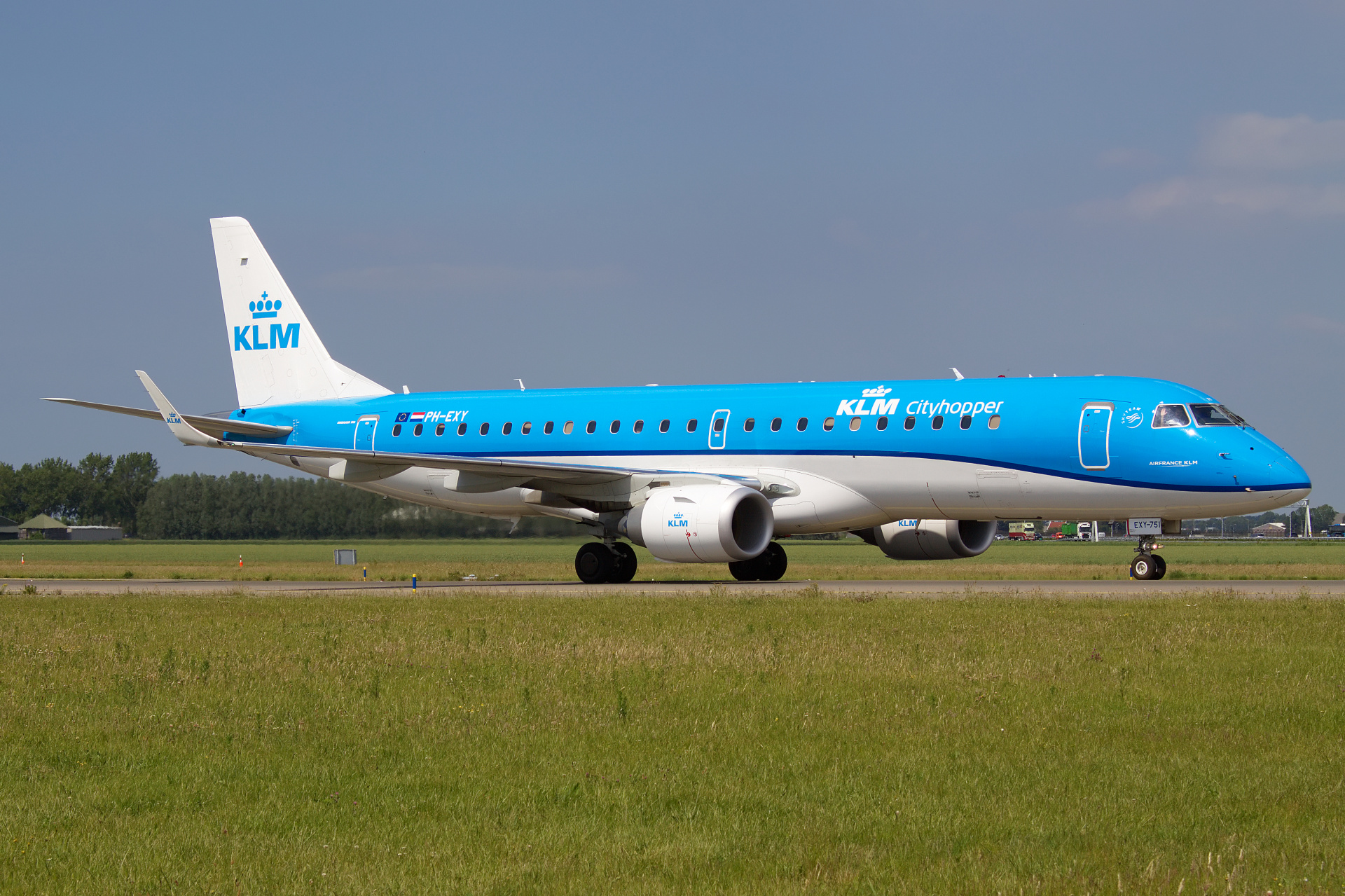 PH-EXY (Samoloty » Spotting na Schiphol » Embraer E190 » KLM Cityhopper)