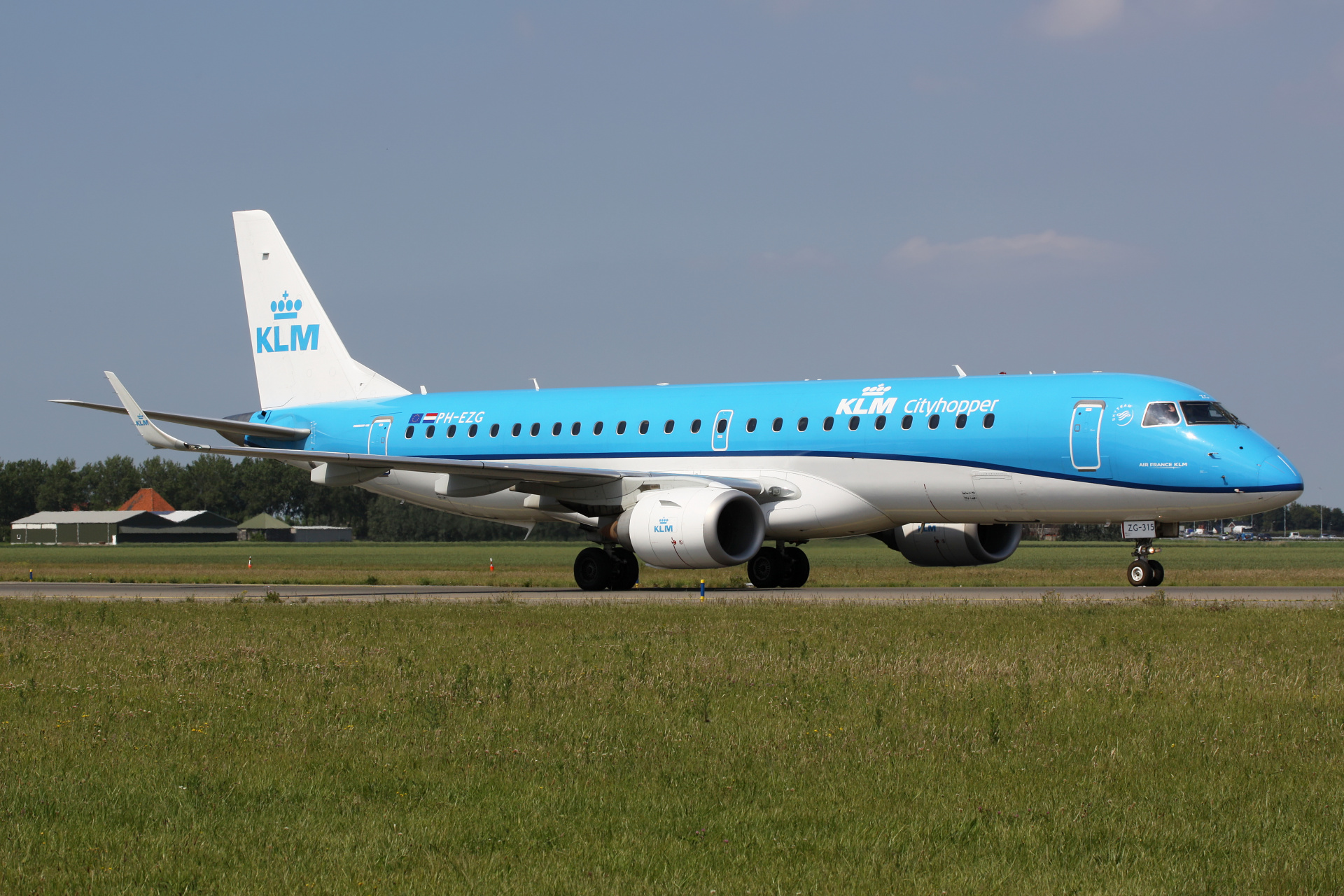 PH-EZG (Samoloty » Spotting na Schiphol » Embraer E190 » KLM Cityhopper)