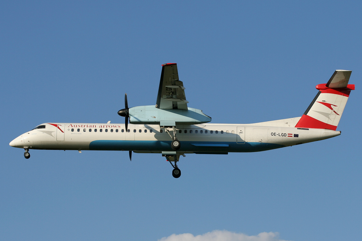 OE-LGD, Austrian arrows (Tyrolean) (Samoloty » Spotting na EPWA » De Havilland Canada DHC-8 Dash 8 » Austrian Airlines)