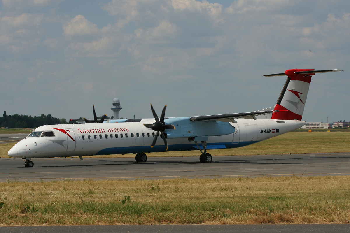 OE-LGD, Austrian arrows (Tyrolean) (Samoloty » Spotting na EPWA » De Havilland Canada DHC-8 Dash 8 » Austrian Airlines)