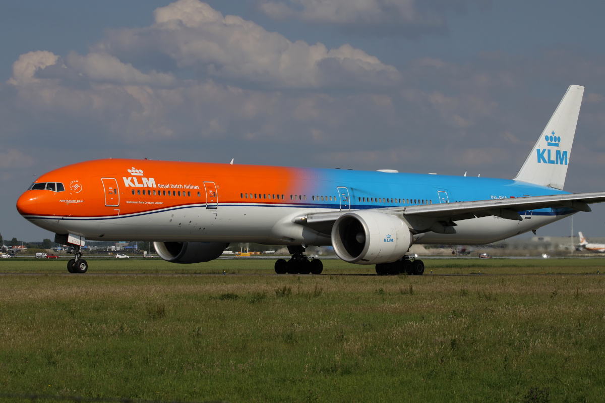 PH-BVA (Orange Pride livery) (Aircraft » Schiphol Spotting » Boeing 777-300ER » KLM Royal Dutch Airlines)