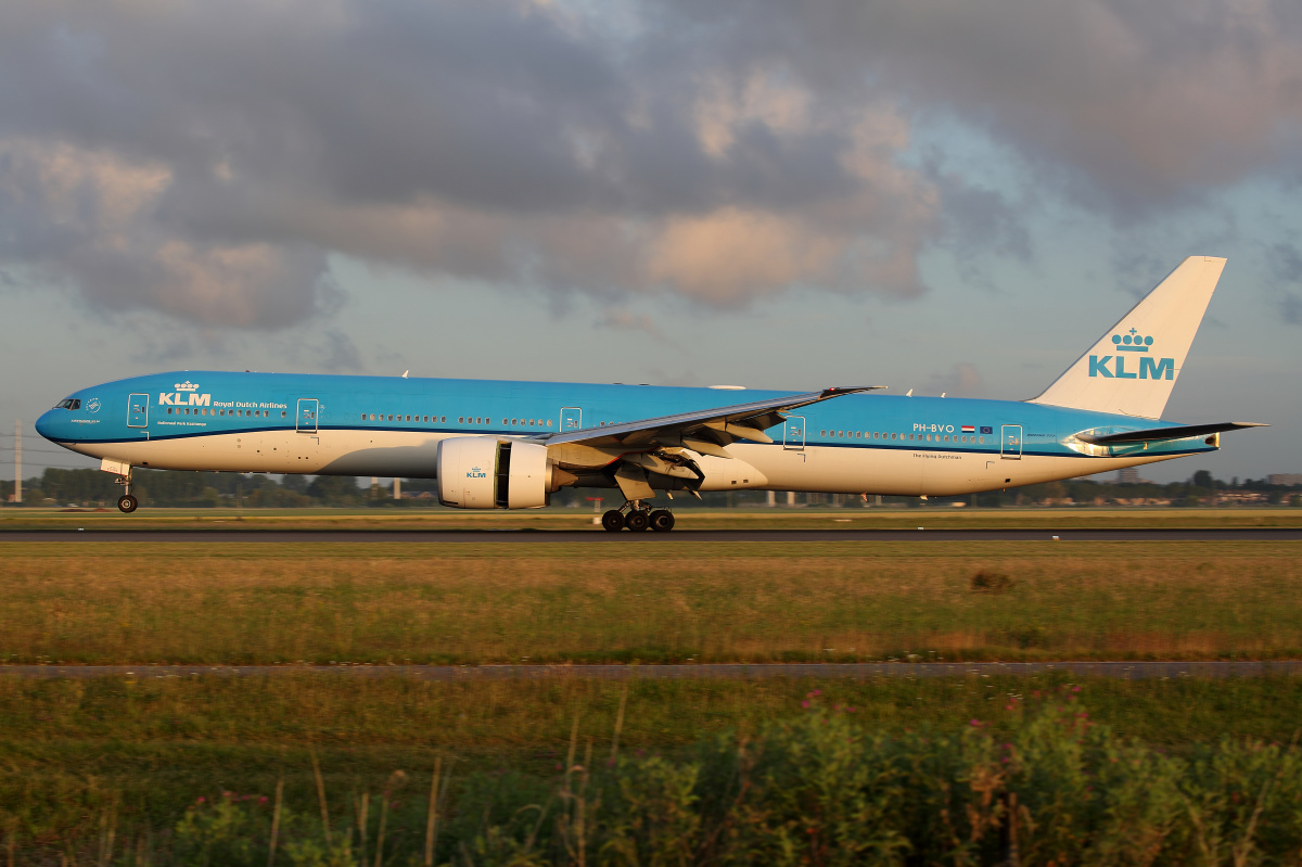 PH-BVO (Aircraft » Schiphol Spotting » Boeing 777-300ER » KLM Royal Dutch Airlines)