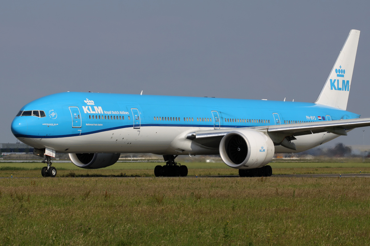 PH-BVS (Samoloty » Spotting na Schiphol » Boeing 777-300ER » KLM Royal Dutch Airlines)