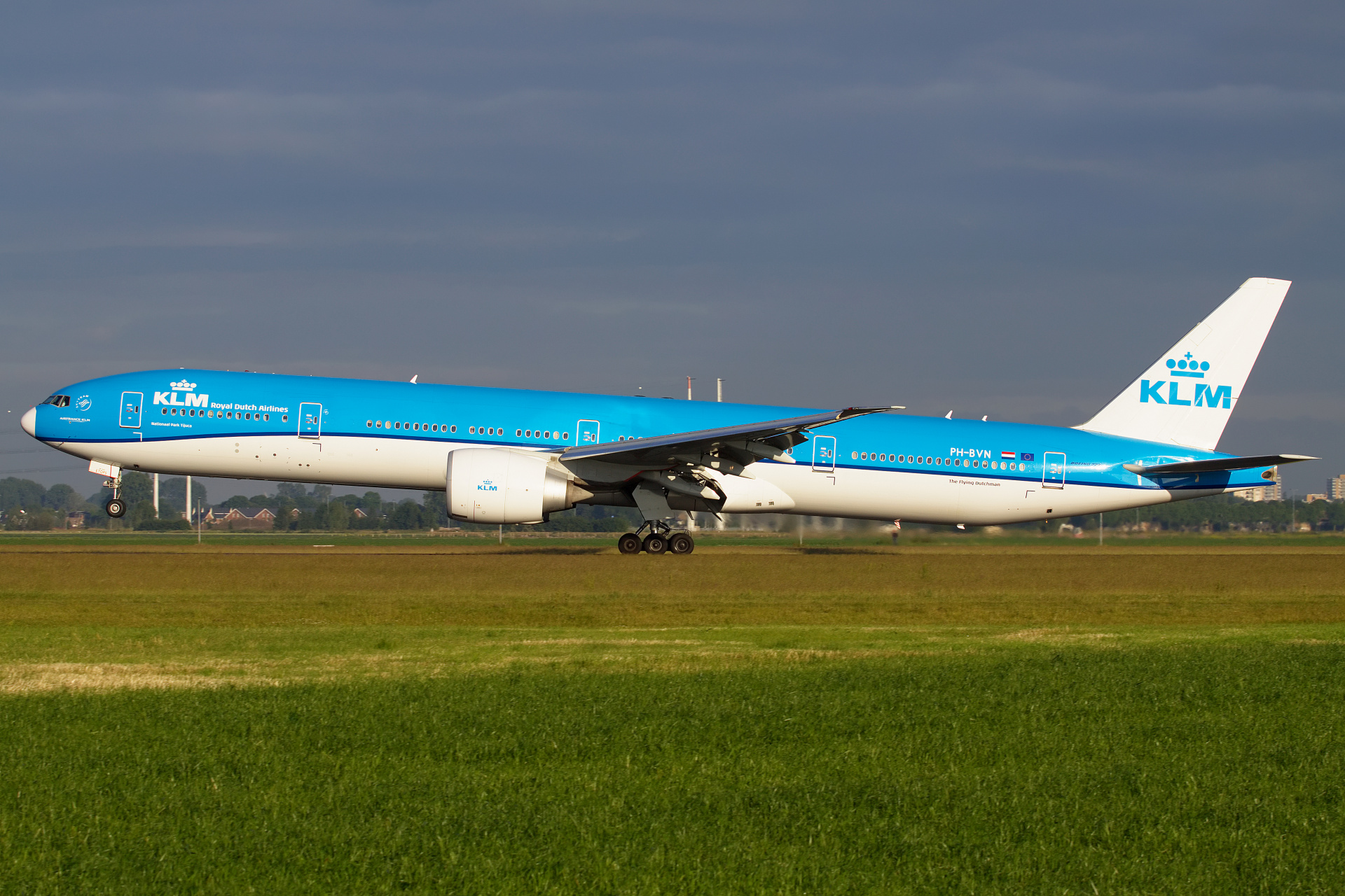 PH-BVN (Samoloty » Spotting na Schiphol » Boeing 777-300ER » KLM Royal Dutch Airlines)