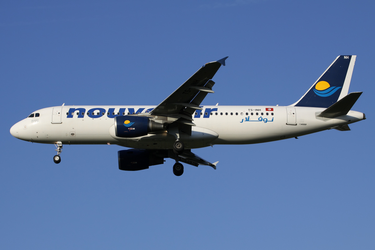 TS-INH (Aircraft » EPWA Spotting » Airbus A320-200 » Nouvelair)