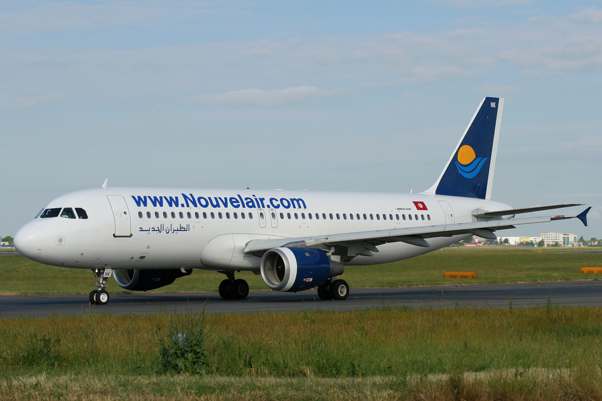 TS-INK (Samoloty » Spotting na EPWA » Airbus A320-200 » Nouvelair)