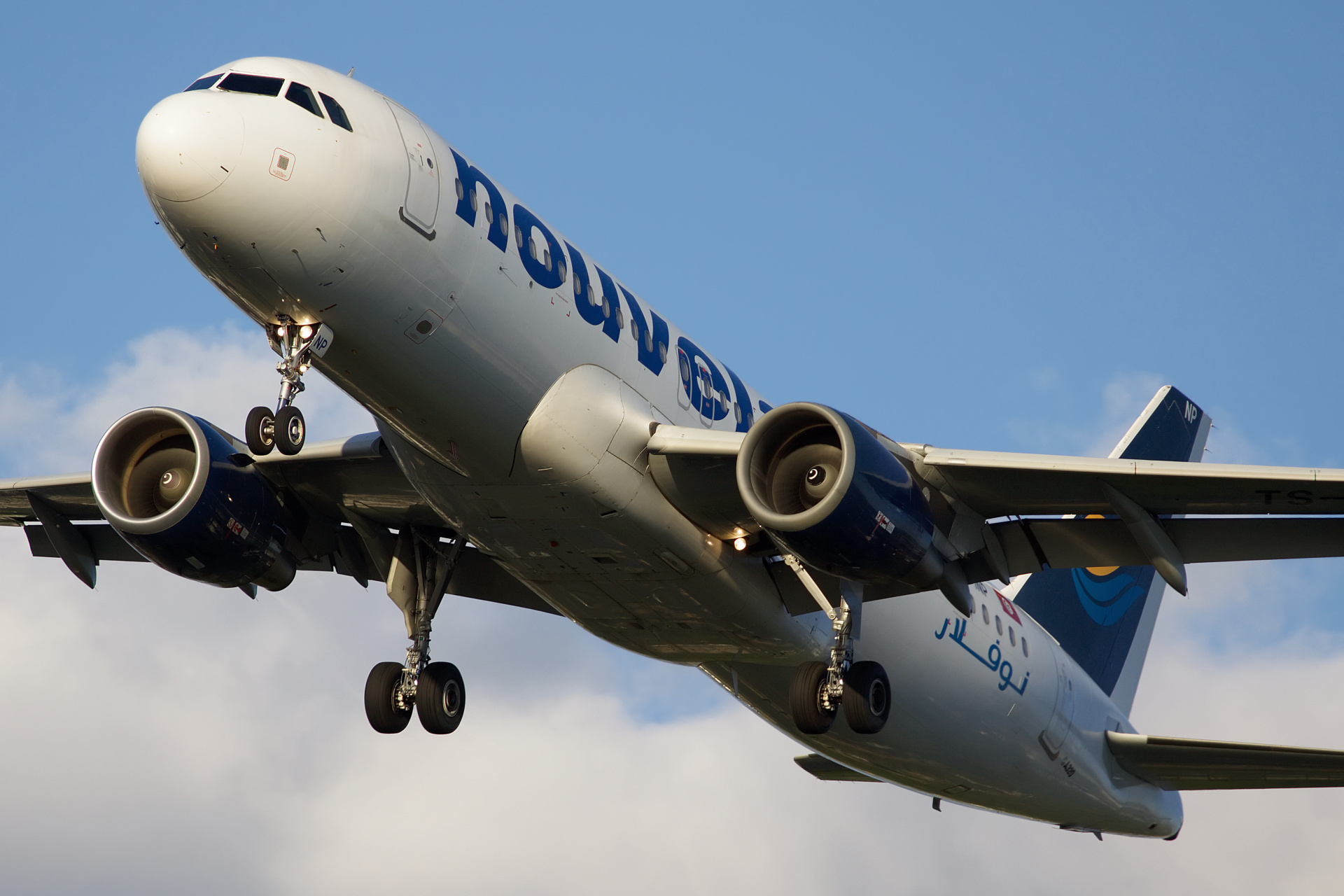 TS-INP (Samoloty » Spotting na EPWA » Airbus A320-200 » Nouvelair)