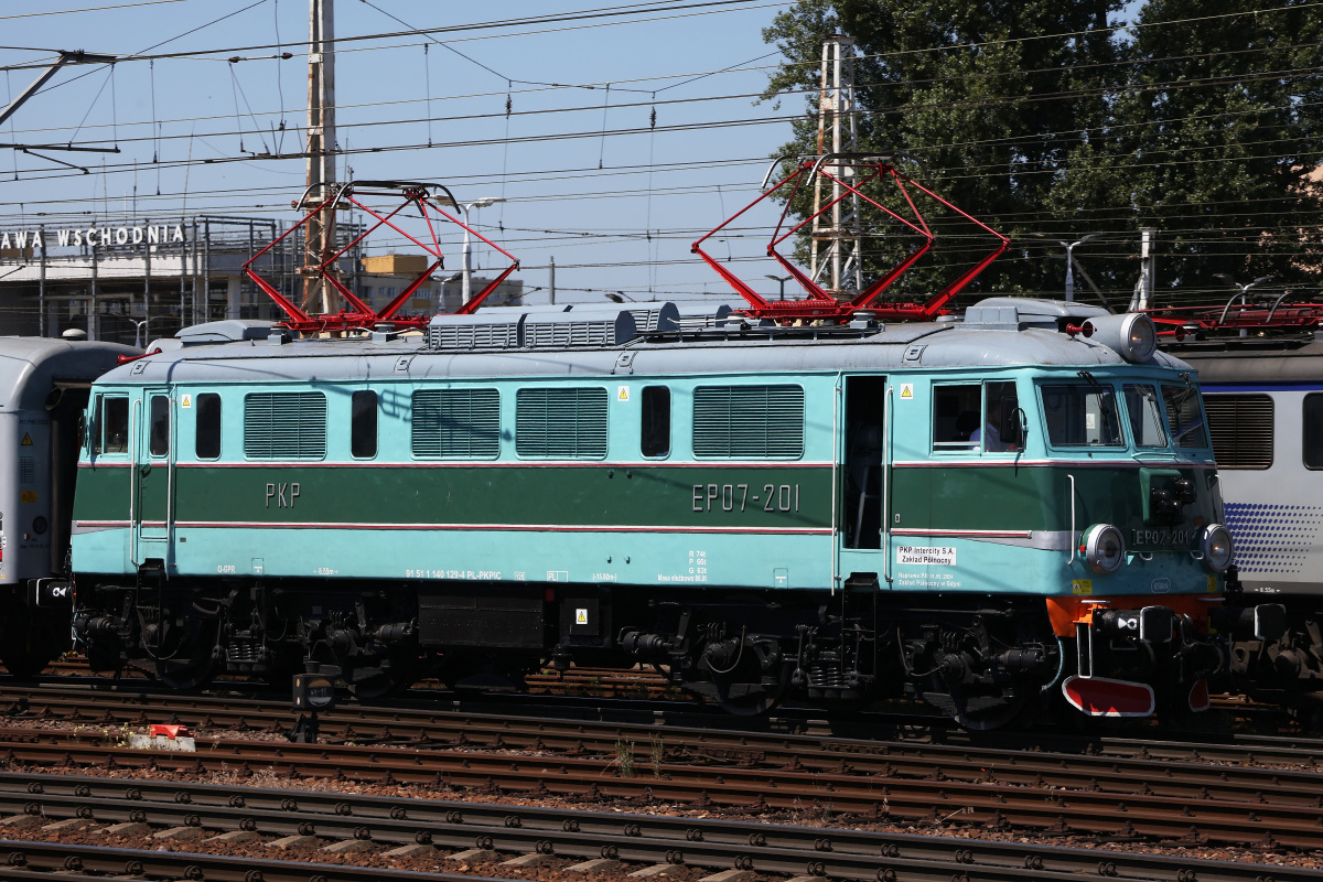 EP07-201 (malatura retro) (Pojazdy » Pociągi i lokomotywy » Pafawag 4E)