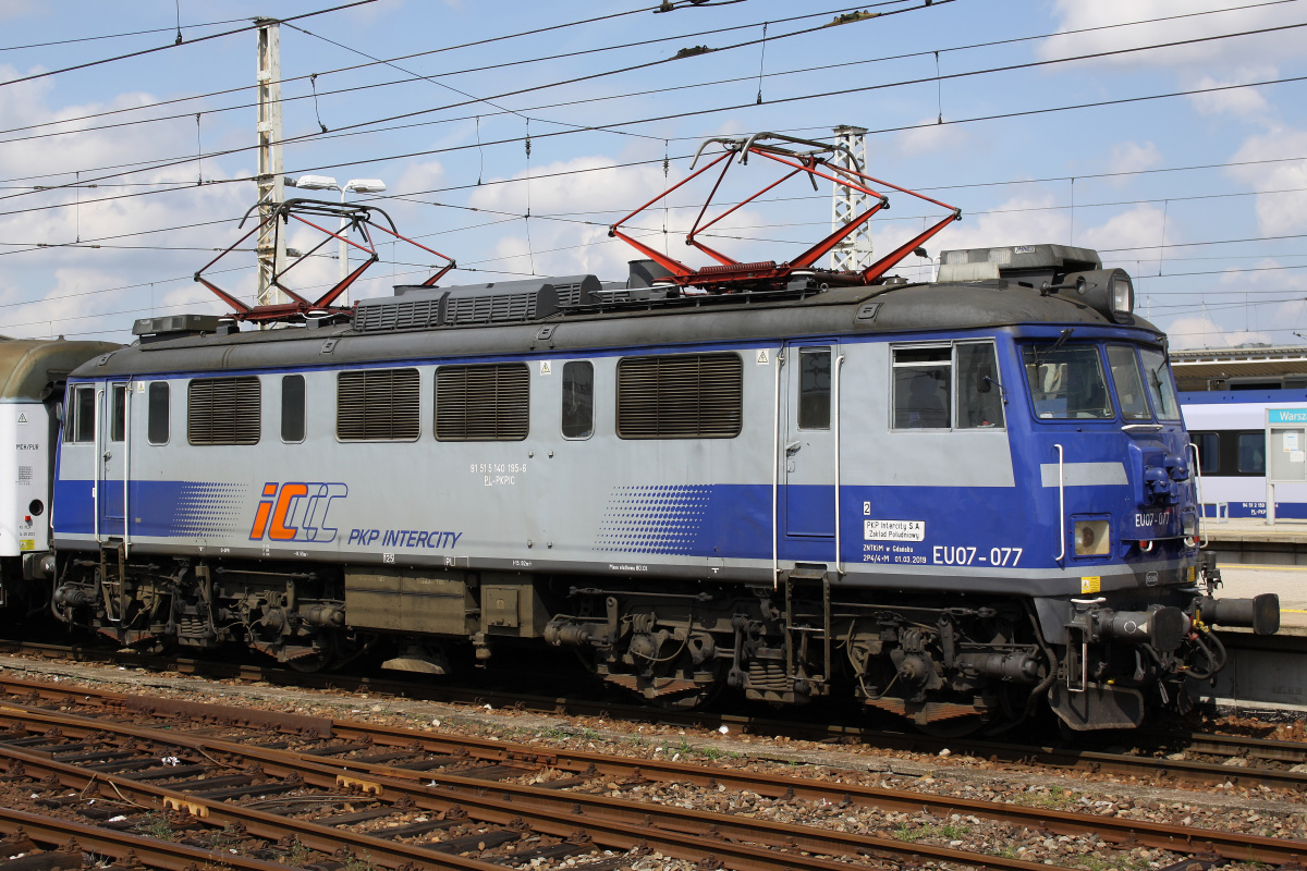 EU07-077 (aktualna malatura PKP IC) (Pojazdy » Pociągi i lokomotywy » Pafawag 4E)