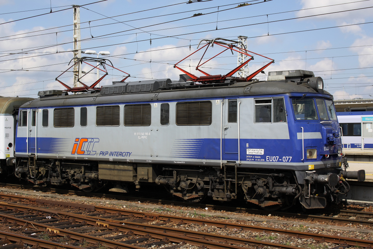 EU07-077 (current PKP IC livery) (Vehicles » Trains and Locomotives » Pafawag 4E)