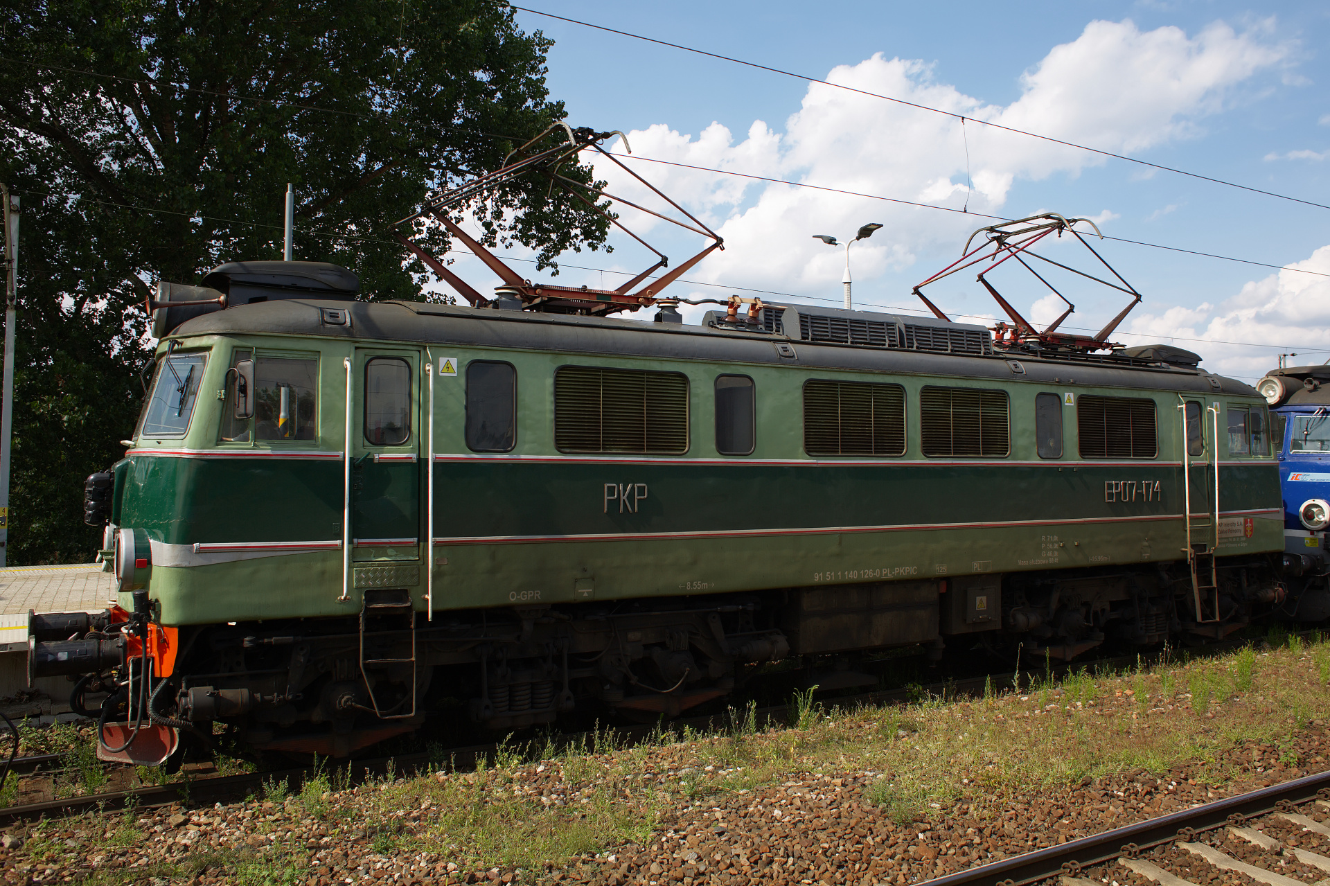 EP07-174 (new retro livery) (Vehicles » Trains and Locomotives » Pafawag 4E)