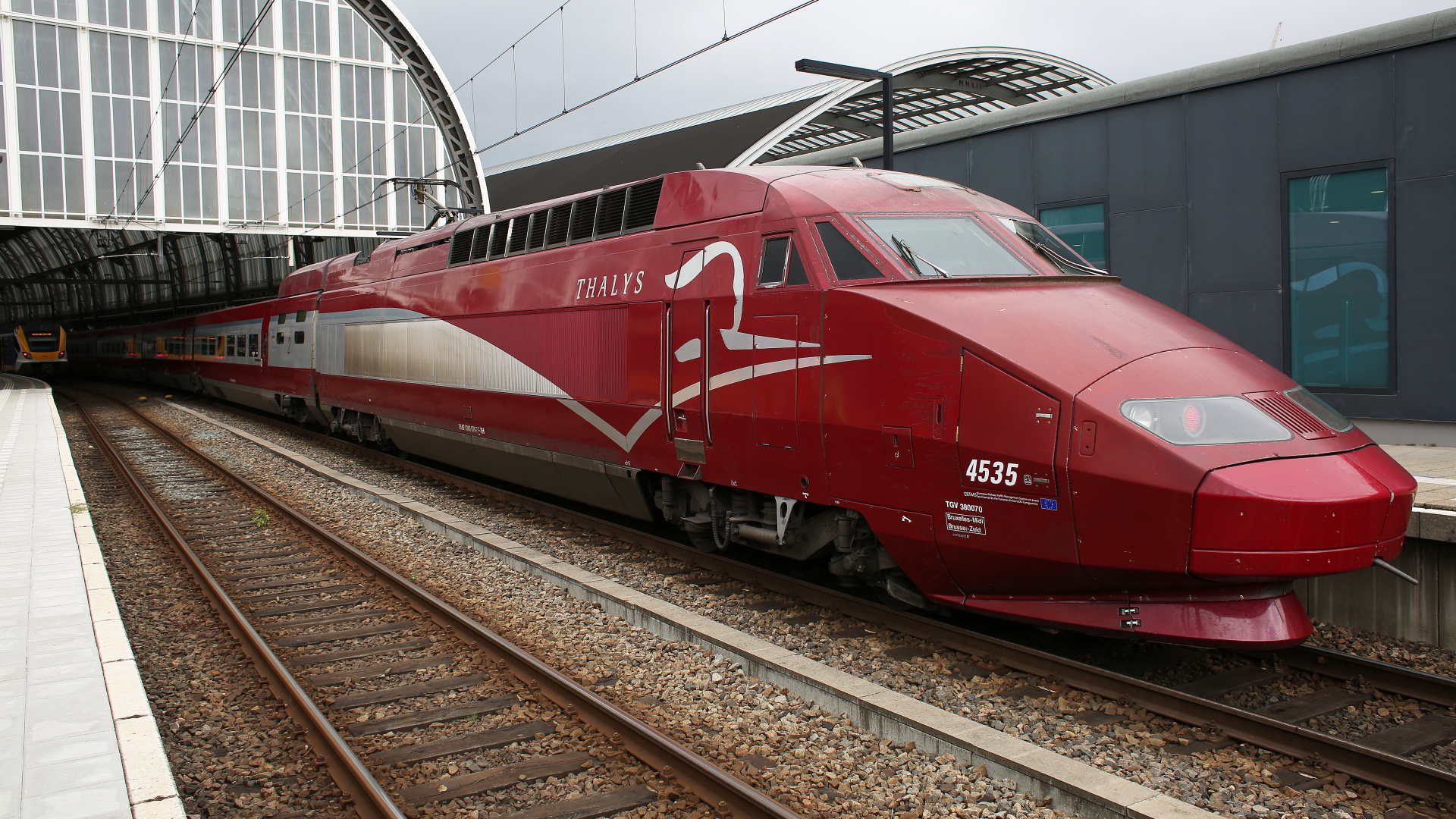 GEC-Alsthom 38000 (TGV-R, PBA) 4535 (Travels » Amsterdam » Vehicles » Trains and Locomotives)