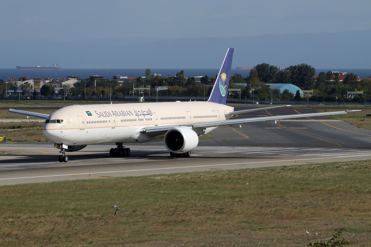 HZ-AK13, Saudi Arabian Airlines (Saudia) (Aircraft » Istanbul Atatürk Airport » Boeing 777-300ER)