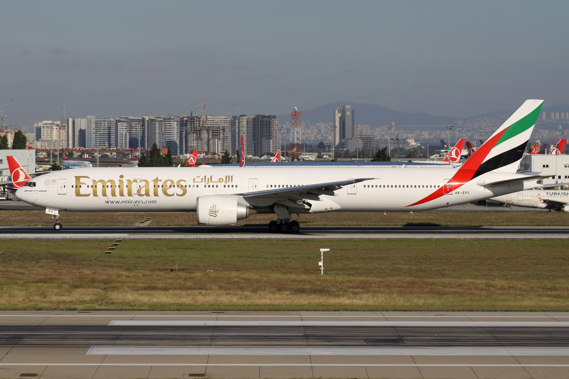 A6-EPC, Emirates (EXPO 2020 Dubai sticker) (Aircraft » Istanbul Atatürk Airport » Boeing 777-300ER)
