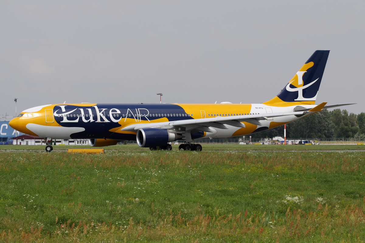 9H-RTU (Aircraft » EPWA Spotting » Airbus A330-200 » Luke Air)